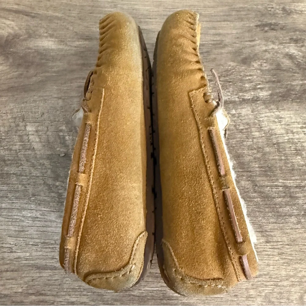 FLAWED Kids Size 1 Suede Leather Ugg Moccasin Slippers Shoes Chestnut Unisex
